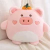 New La compagnie de la peluche Peluche cochon avec un chapeau citrouille