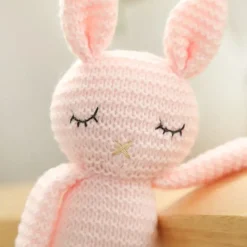 New La compagnie de la peluche Peluche crochet lapin aux longues jambes