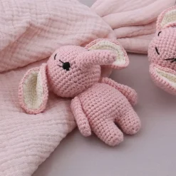La compagnie de la peluche Peluche crochet éléphant tout rose