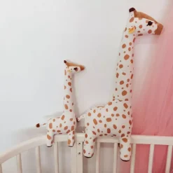 New La compagnie de la peluche Peluche girafe au très long cou