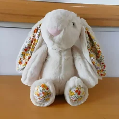 Hot La compagnie de la peluche Peluche lapin doux oreilles fleuries printemps enfant