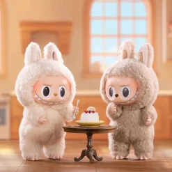 New La compagnie de la peluche Peluche type Labubu debout boîte mystère